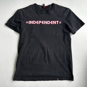 classic Independent (skate) Logo T-Shirt in M